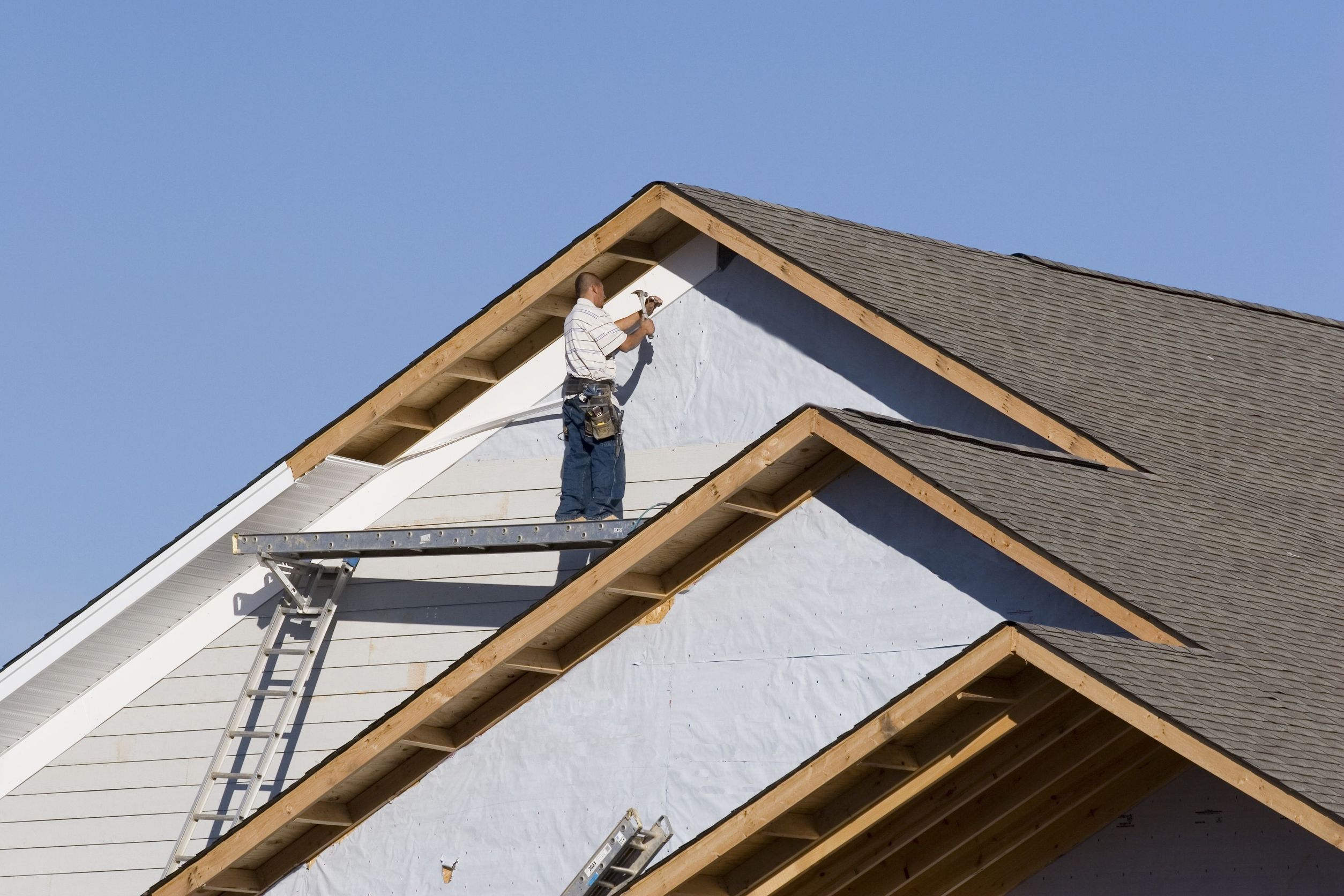 Update and Beautify a Home With Help from Siding Installers in Milwaukee, Wisconsin